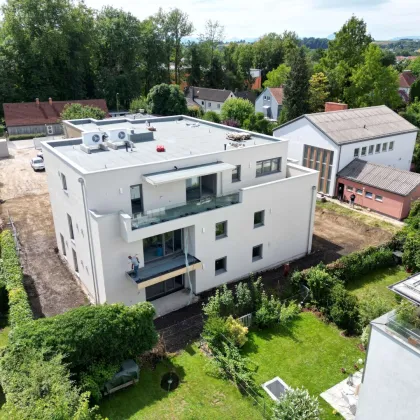 Lichtengg / Wels: 3 Zimmer Familienwohnung mit Garten und Carport Stellplatz - Bild 3