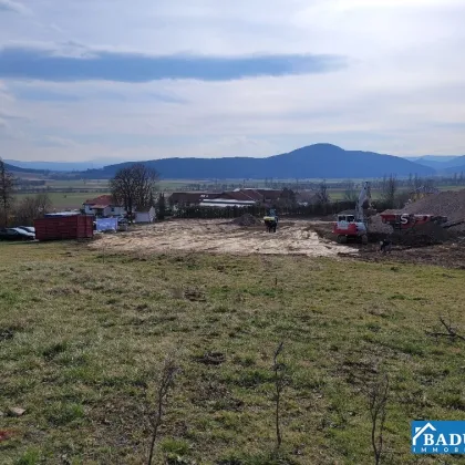 GEMEINDE HOHE WAND BAUTRÄGERPROJEKT, 12 TOLLE BAUGRUNDSTÜCKE KEIN BAUZWANG BESTENS AUFGESCHLOSSEN AUFSCHLIESSUNGSABGABE ENTRICHTET. - Bild 3