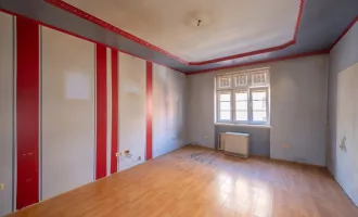 ++NEU++ Ruhige 2-Zimmer Altbau-Wohnung mit getrennter Küche, viel Potenzial!