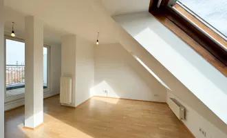 2-Zimmer DACHGESCHOSS-Wohnung inkl. TERRASSE nahe KUTSCHKERMARKT | 5 min Fußweg zur U6 Station Michelbeuern AKH