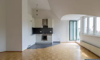 Traumhafter Weitblick! Dachgeschoßwohnung in Grünruhelage!