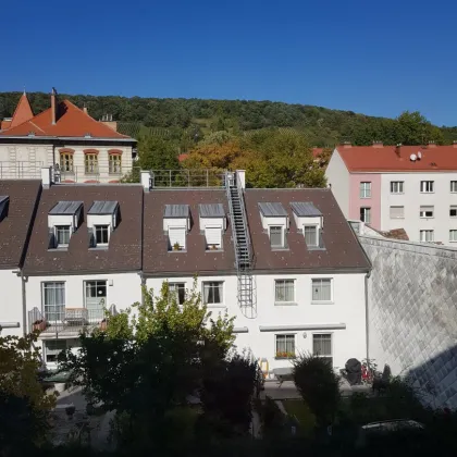 NEUSSTIFT AM WALDE! WOHNEN IN WUNDERSCHÖNER GRÜNLAGE MIT TRAUMHAFT SCHÖNEM AUSBLICK ÜBER DIE NEUSTIFTER WEINBERGE! SINGLEEIGENTUM IN TOPZUSTAND! - Bild 3