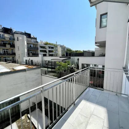 EXCLUSIVE! Erstbezug - Sonniger Altbau mit 3 Zimmer und Balkon Nächst Prater-City - Bild 3