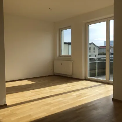 Helle 3-Zimmer Wohnung mit Loggia und Balkon - Bild 3