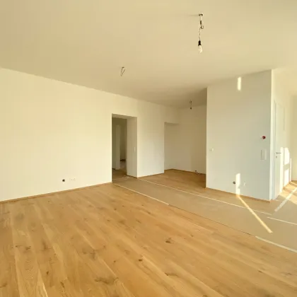 Revitalisierte 3-Zimmer Altbauwohnung mit großzügiger Verglasung und südostseitigem Innenhofbalkon  | Fernwärme - Bild 2