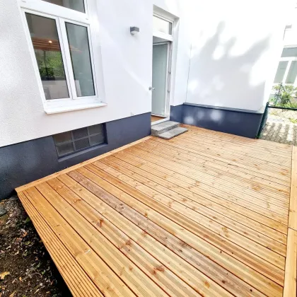 Reduzierter Preis! Perfekte 3-Zimmer mit Terrasse!  Hier will ich leben! Traumhaft saniertes Altbauhaus + Hofseitige Terrasse + Tolle Infrastruktur und Anbindung + Lebensqualität! Jetzt zugreifen! - Bild 2