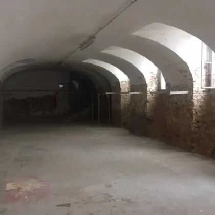 Direkt beim Volkertmarkt  / 163 m² Lagerräume/ keine Gastronomie möglich / Souterrain - Bild 3