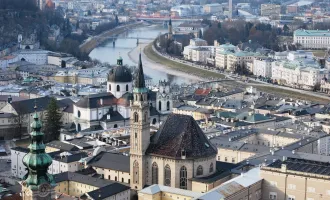 Historisches Stadthaus mit gebührlicher Einrichtung