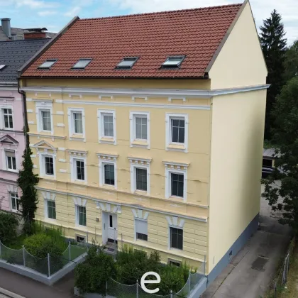 Altbau-Erdgeschosswohnung mit Eigengarten, TOP 2, befristet vermietet! - Bild 2