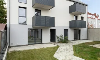 Exklusive Doppelhaushälfte für die ganze Familie! / 6 Zimmer mit Garten & Terrasse / Sofort verfügbar