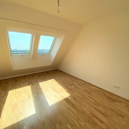 Wunderschöne 3 Zimmer Dachgeschosswohnung mit 40 m² Terrasse - Bild 3