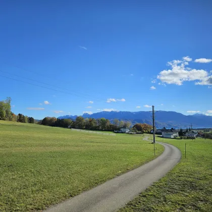 Gewerbefläche in Bestlage - Autobahnnähe, Berg- und Seeblick - Bild 3