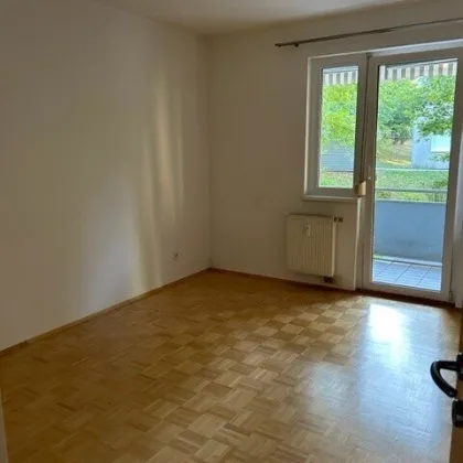 Stadtrand Linz ....3 Zimmer Wohnung...ruhig und dennoch gute Verkehrsanbindung - neuwertig inkl Garagenplatz - Bild 3