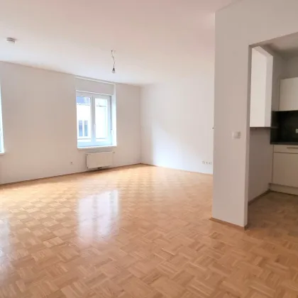 Willkommen im Luxus: Ihre Traumwohnung in einem liebevoll restaurierten Altbau! Jetzt GOODIE und Kaufpreissenkung nutzen! - Bild 2