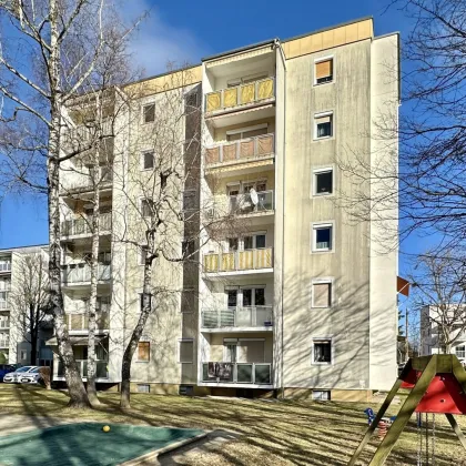 SCHÖNE WOHNUNG mit wunderbarem AUSBLICK und LIFT in GUTER LAGE zu VERKAUFEN - Bild 3