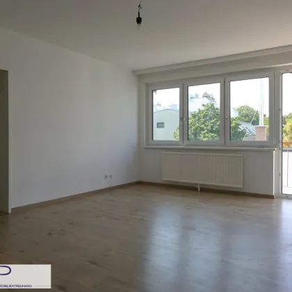 Freundliche und helle sehr gut geschnittene 3-Zimmerwohnung mit ruhigem Innenhof und Balkon! - Bild 3