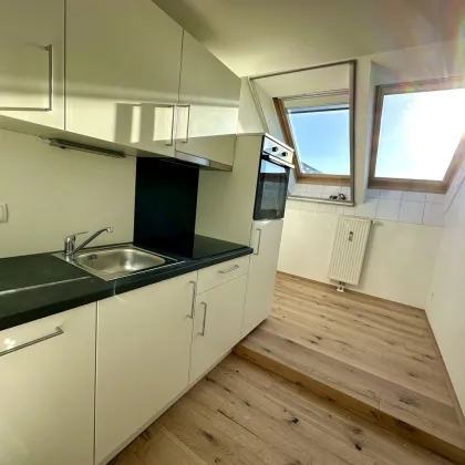 Erstbezug nach Sanierung! Tolle 3-Zimmer-Wohnung im wunderschönen Stilaltbauhaus in sehr zentraler Lage im Grazer Bezirk Geidorf in unmittelbarere Näher der Karl-Franzens-Universität - Bild 3