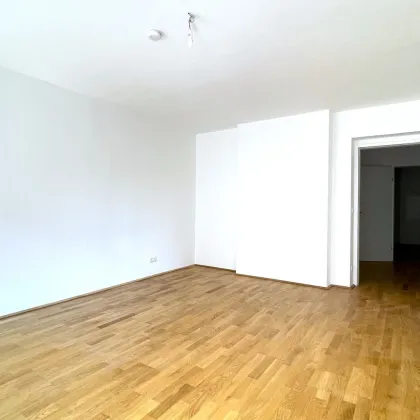 GRENZE 7. BEZ. - 4. LIFTSTOCK - SONNIGE GROSSE 2 ZIMMER - 67m²WFL - HERRLICHES STILHAUS - TOPZUSTAND - Bild 3