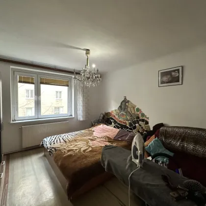 Helle und geräumige Wohnung in exzellenter Lage - Bild 2