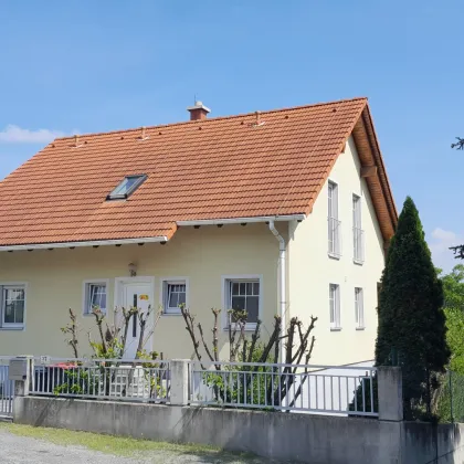 sonnige Lage Eisenstadt Oberberg - Familienhaus mit ausgebautem Wohnkeller und sonnigem Garten - Bild 2