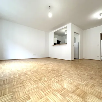 RSTBEZUG NACH SANIERUNG! Moderne Stadtwohnung in zentraler Lage in Graz: 65 m² - 2 Zimmer - große Wohnküche - toller Grundriss! Gleich anfragen und Besichtigungstermin vereinbaren! PROVISIONSFREI! - Bild 2