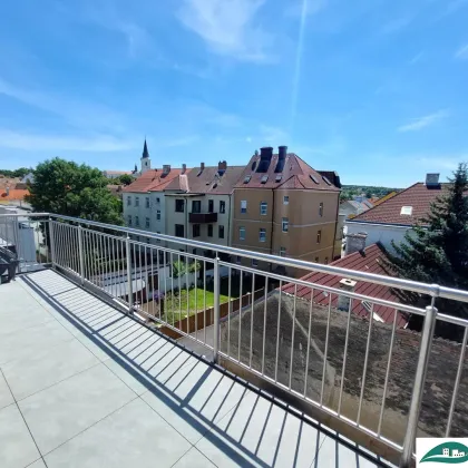 charmante 2-Zimmer-Neubauwohnung mit wunderschönem Ausblick zum Stadtzentrum Hollabrunn / bezugsfertig / zentral / energieeffizient / leistbar - Bild 2