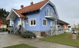 Modernes Einfamilienhaus mit großem Garten am Waldrand