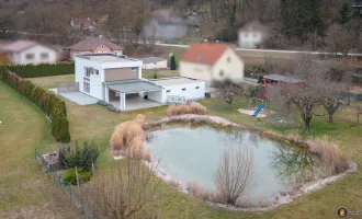 Hannersdorf: Modernes Haus mit großem Garten und Badeteich!