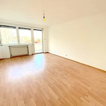 -10% BUWOG WOHNPREISSCHMELZE! PROVISIONSFREI VOM EIGENTÜMER! UNSANIERTE 3-ZIMMER WOHNUNG MIT BALKON BEIM COLOSSEUM21! - Bild 2