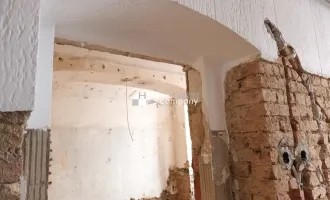 Souterrain Wohnung/Büro in bester Lage