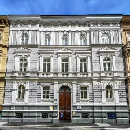 Stilvolle und klimatisierte Penthouse-Wohnung mit Balkon in den Innenhof - Erstbezug - Bild 2