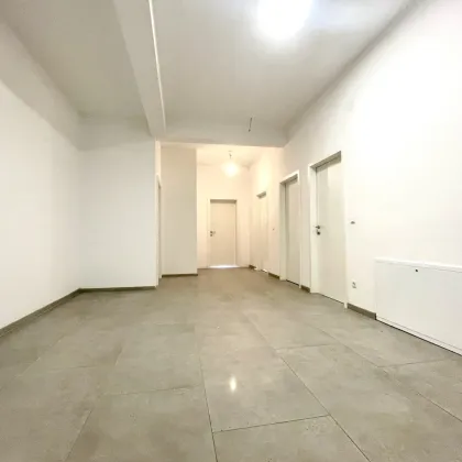 Büro oder Mitarbeiterwohnung mit 2 Zimmern im Gewerbepark Stadlau - Ideal für Ihr Business - Bild 3