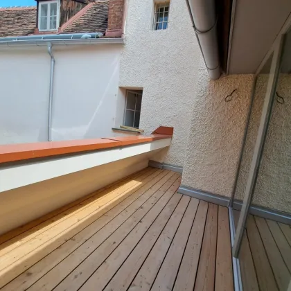 Klimatisiertes Penthouse mit Terrasse und moderner Ausstattung in der Innenstadt - Bild 3