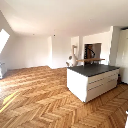 Renovierte, sofort bezugsfertige 4-Zimmer DG-Maisonette mit Terrasse und unverbaubarem Weitblick! - Bild 2