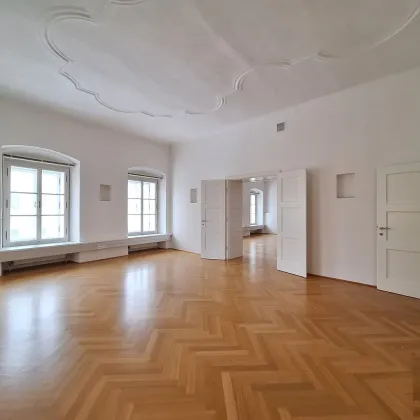 360 TOUR / Repräsentatives, großzügiges, modernes, multifunktional nutzbares 5-Zimmer- Altbaubüro - Bild 2