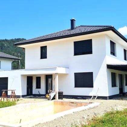 LAUNSDORF - WOHNHAUS MIT EXKLUSIVEN ANNEHMLICHKEITEN - Bild 2