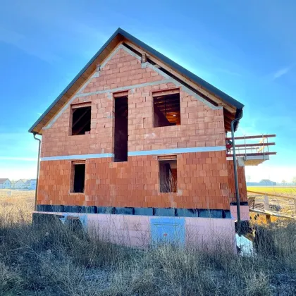 Traumhaftes Rohbau-Haus in idyllischer Lage - Perfekt für individuelle Gestaltung - Bild 3