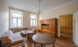 ++NEU++ Sanierungsbedürftige 2-Zimmer ALTBAUWOHNUNG mit Balkon!