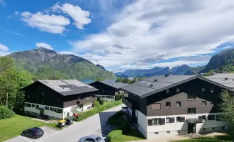 Dreizimmerwohnung im Dachgeschoss mit Balkon und Seeblick