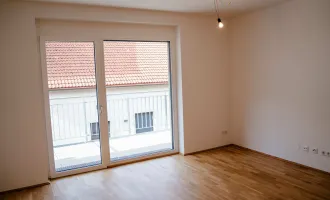 ++ERSTBEZUG - Stadtwohnung im Zentrum - mit Balkon++