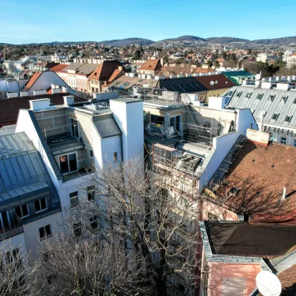 ERSTBEZUG | Traumhafte Dachgeschoss-Wohnung mit 12 m² Terrasse und Loggia - Bild 2