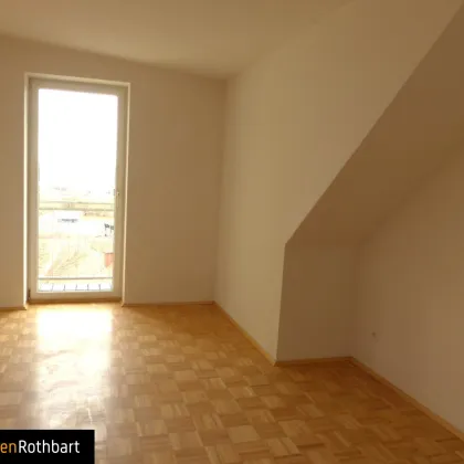 Wunderschöne 88 m² große 3-Zimmer-Dachgeschoßwohnung mit Balkon - Bild 2