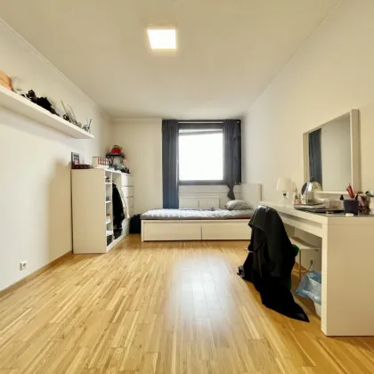 JUWEL im 11. Wiener Gemeindebezirk, Fernblick, tolle 3 Zimmerwohnung mit Loggia im 8. Liftstock - Bild 2