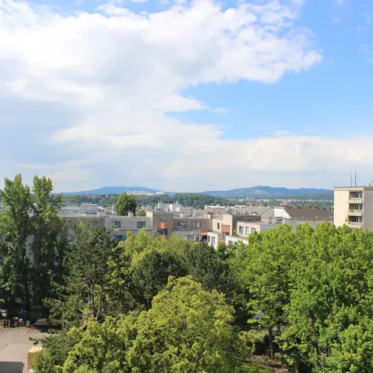 Exklusive helle Dachgeschosswohnung mit Dachterrasse und Weitblick! *Erstbezug* - Bild 2