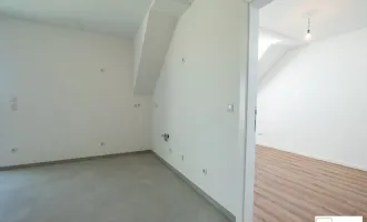            Dachgeschoss! 3-Zimmer Wohnung mit Balkon!
    