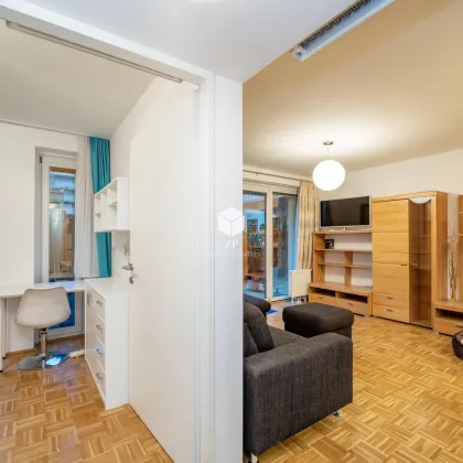 Moderne behindertengerechte Traumwohnung mit großer südseitiger Terrasse, Parkettboden und Passivhaus-Technologie! - Bild 2