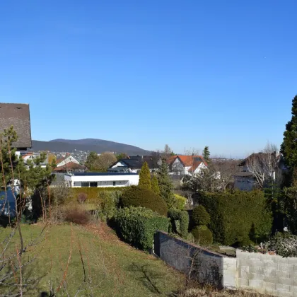 Herrliches großes Grundstück mitten in Sooss, schöner Fernblick und RUHE - Bild 3