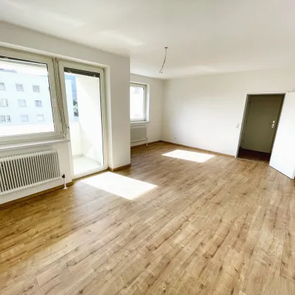 Modernisierte & großzügige Familienwohnung inkl. Loggia! - Bild 2