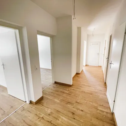 Modernisierte & großzügige Familienwohnung inkl. Loggia! - Bild 3