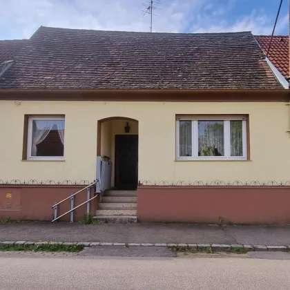 Idyllisches Wohnhaus mit Pool und herrlichem Wintergarten -  inklusive Verkaufsoption des hinteren Grundstücksteil - Bild 2